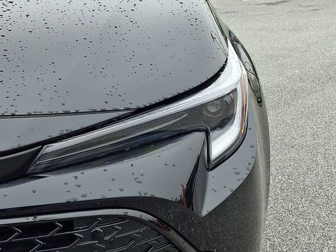 Used 2025 Toyota Corolla SE image 9