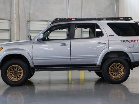 Used 2002 Toyota Sequoia SR5 w/ Alloy Wheel Pkg AWD/4WD image 32