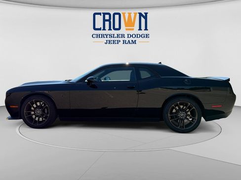 Used 2023 Dodge Challenger SRT Hellcat RWD image 6