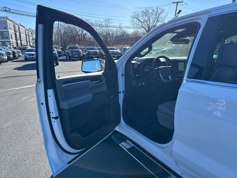 New 2025 GMC Sierra 1500 SLT w/ SLT Premium Plus Package image 11