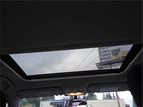 Used 2015 Toyota RAV4 XLE image 18