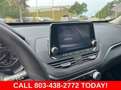 Used 2022 Nissan Altima 2.5 SV FWD image 23