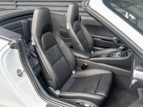 Certified 2017 Porsche 911 Carrera image 33