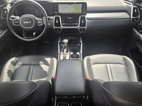 Used 2022 Kia Sorento SX AWD/4WD image 11