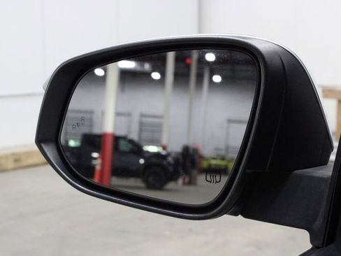 Used 2017 Toyota Highlander Limited Platinum image 35