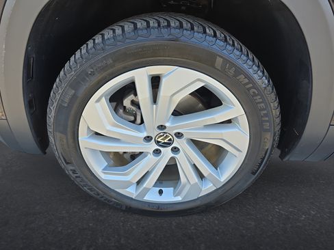 Used 2020 Volkswagen Atlas Cross Sport SEL AWD/4WD image 18