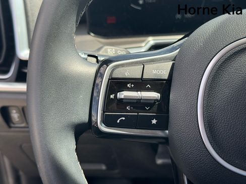Certified 2024 Kia Sorento SX FWD image 18