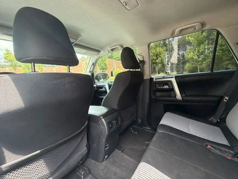 Used 2016 Toyota 4Runner SR5 RWD image 19