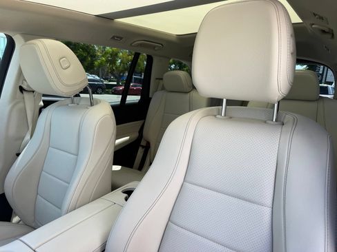Used 2023 Mercedes-Benz GLS 450 4MATIC image 26
