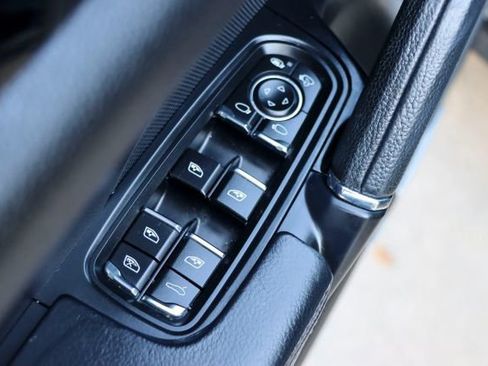 Used 2016 Porsche Cayenne image 14