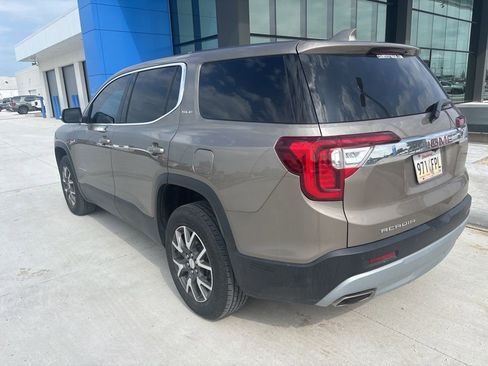 Used 2023 GMC Acadia SLE FWD image 4