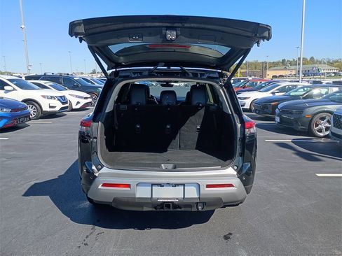 Certified 2024 Nissan Pathfinder SL w/ SL Premium Package image 31