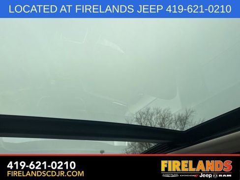 Used 2020 Chrysler Pacifica Limited image 8