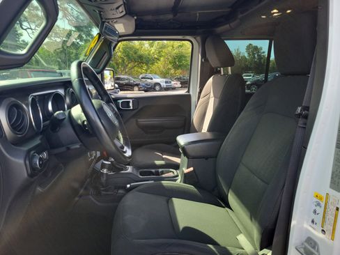 Used 2019 Jeep Wrangler Unlimited Sport S AWD/4WD image 22
