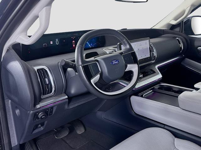 Certified 2025 Ford Expedition Platinum AWD/4WD image 9