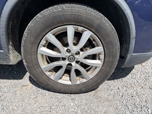 Used 2019 Nissan Rogue SV AWD/4WD image 9