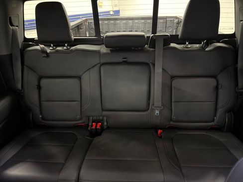 Used 2019 GMC Sierra 1500 SLT w/ SLT Premium Package AWD/4WD image 13