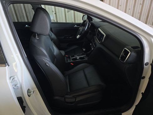 Used 2022 Kia Sportage EX FWD image 11
