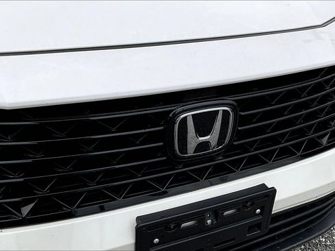 Used 2024 Honda Accord EX image 32