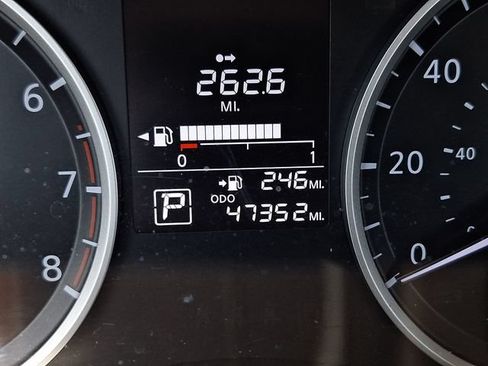 Used 2021 Nissan Kicks S FWD image 11