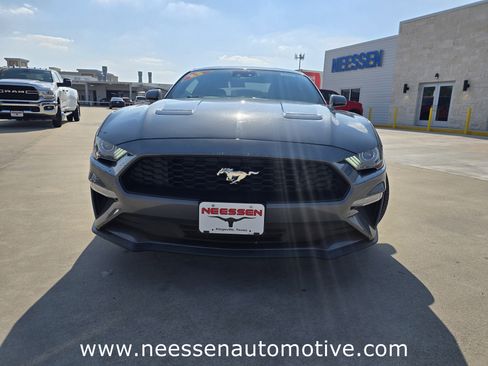 Used 2023 Ford Mustang Coupe image 3