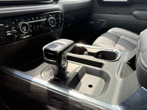 Used 2022 Chevrolet Silverado 1500 LTZ w/ Z71 Off-Road Package image 19