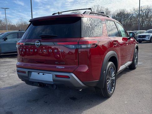 New 2026 Nissan Pathfinder SL image 5