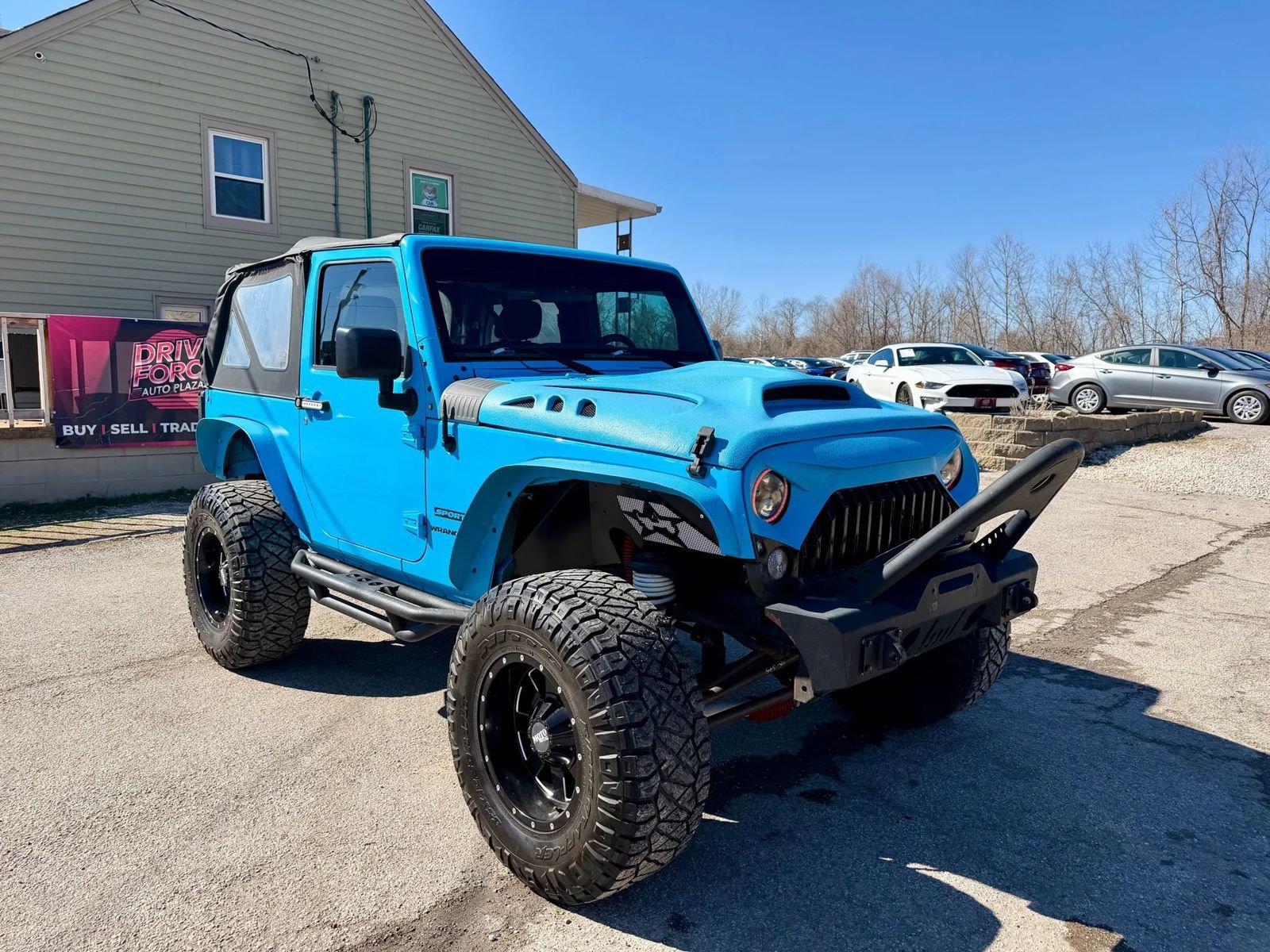 Used 2017 Jeep Wrangler Sport w/ Quick Order Package 24S AWD/4WD image 3