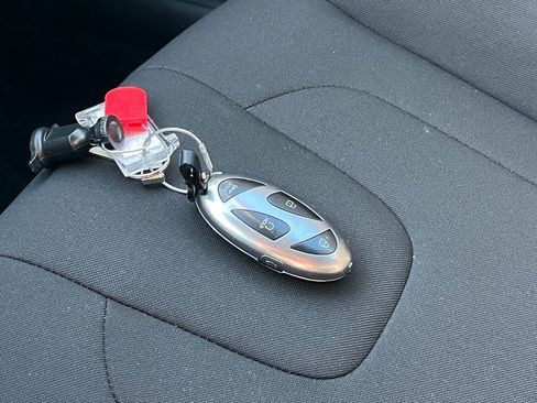 Used 2025 Hyundai Elantra SEL image 22