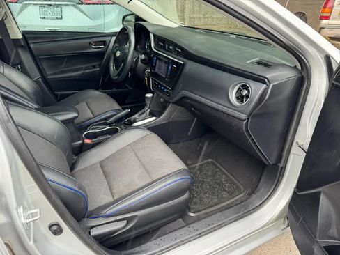 Used 2017 Toyota Corolla SE FWD image 25