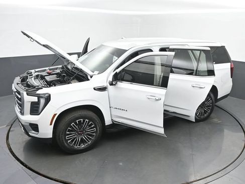 Used 2025 GMC Yukon Elevation w/ LPO, Floor Liner Package AWD/4WD image 63