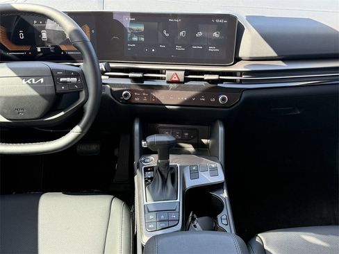 New 2026 Kia Sportage EX w/ EX Panorama Roof Package image 17