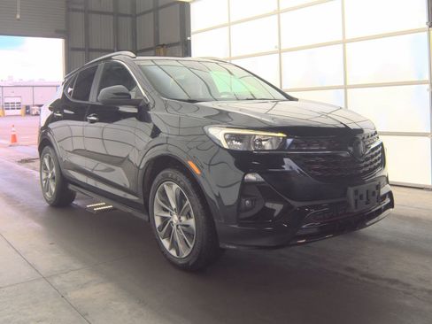 Used 2021 Buick Encore GX Select w/ Sport Touring Package FWD image 2