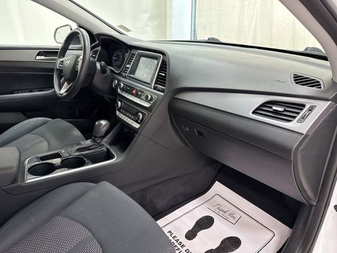 Used 2019 Hyundai Sonata SEL w/ Cargo Package image 9