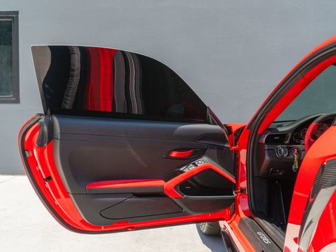 Used 2018 Porsche 911 GT2 RS RWD image 65