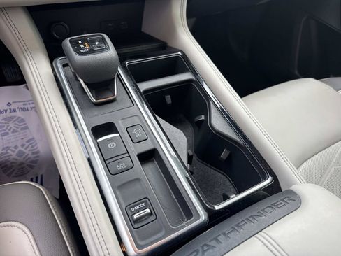 Used 2022 Nissan Pathfinder Platinum w/ Cargo Package image 24