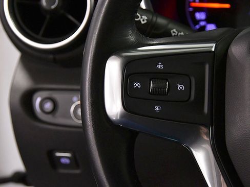 Used 2020 Chevrolet Blazer LT image 18