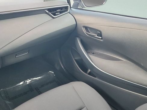Used 2025 Toyota Corolla LE FWD image 13