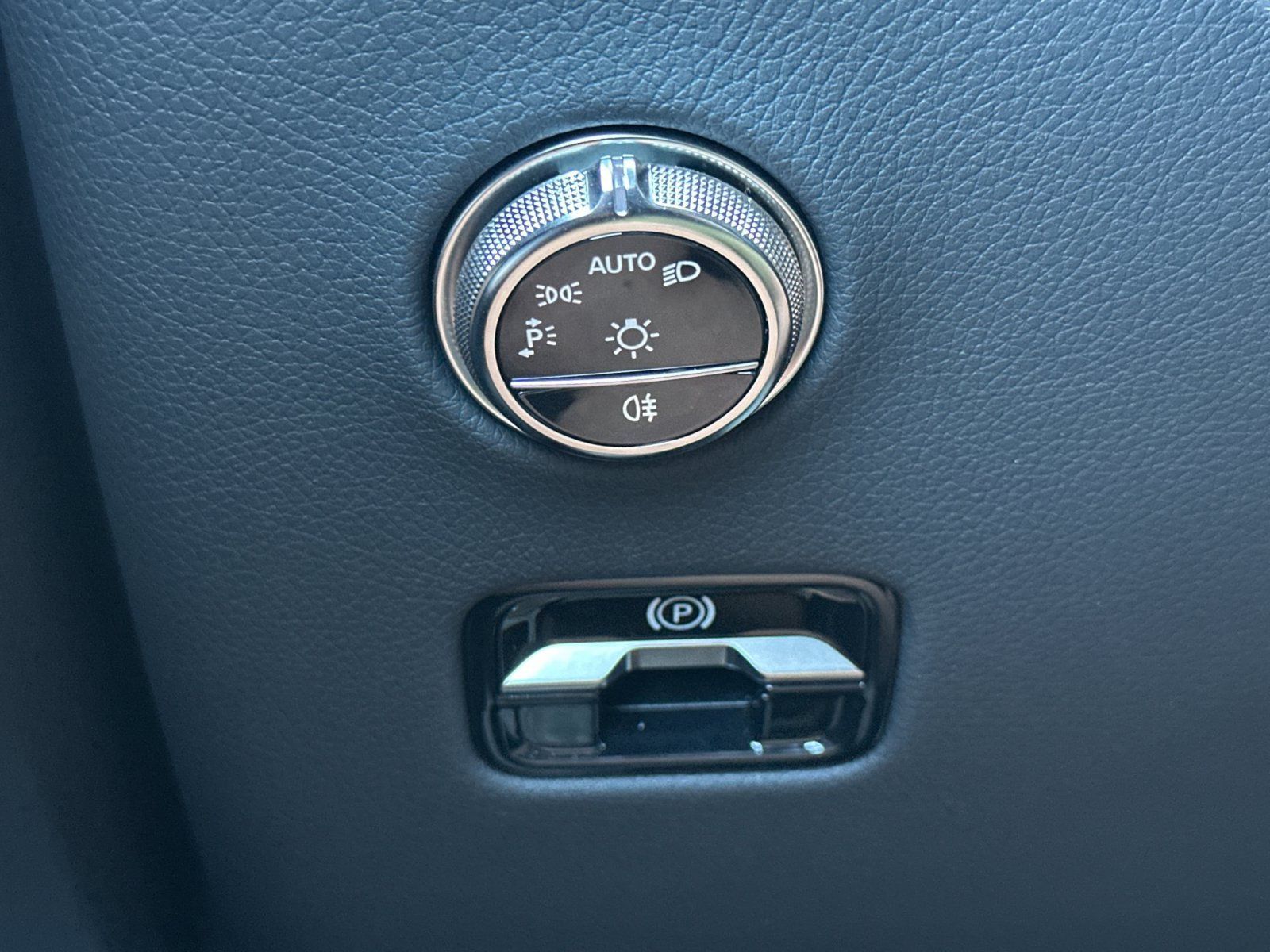 Certified 2026 Mercedes-Benz GLC 300 4MATIC image 33