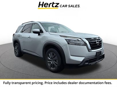 Used 2025 Nissan Pathfinder SV