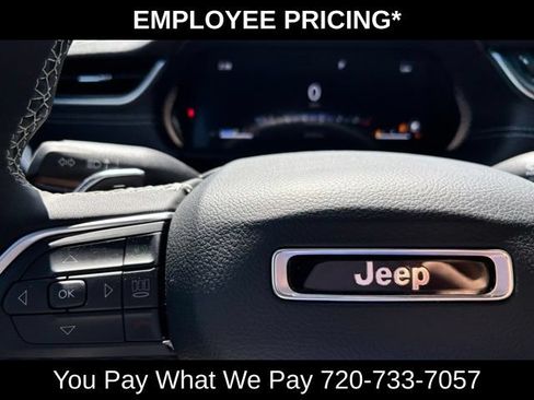 Used 2023 Jeep Grand Cherokee Altitude AWD/4WD image 27
