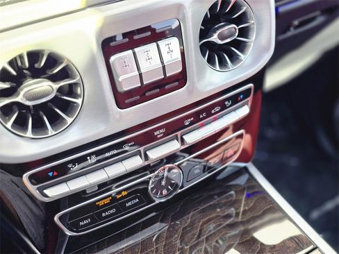 Used 2024 Mercedes-Benz G 63 AMG 4MATIC image 28