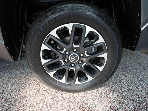 Used 2023 Toyota Tundra Limited image 28
