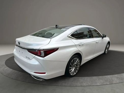 Used 2019 Lexus ES 350 image 5