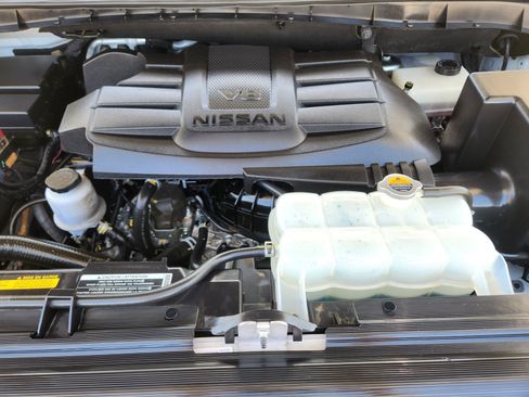 Used 2024 Nissan Titan Platinum Reserve w/ Moonroof Package AWD/4WD image 25