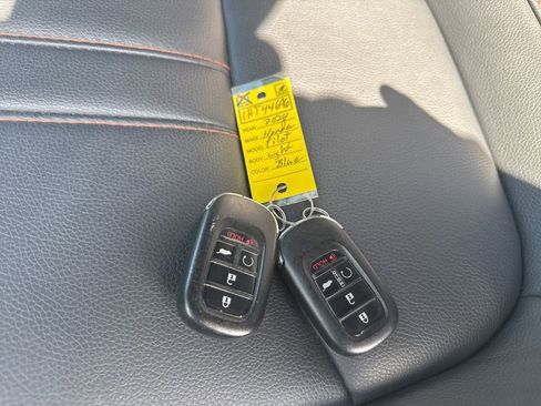 Used 2024 Honda Pilot TrailSport image 39