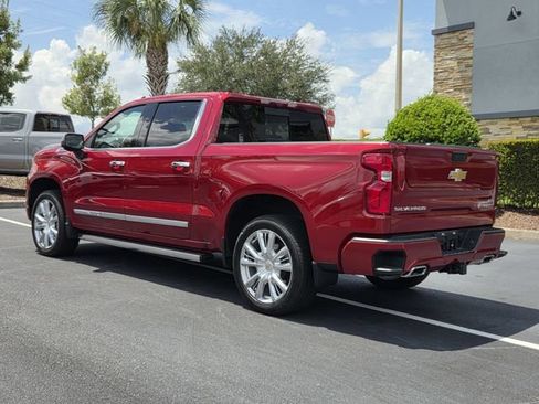 Used 2025 Chevrolet Silverado 1500 High Country AWD/4WD image 4