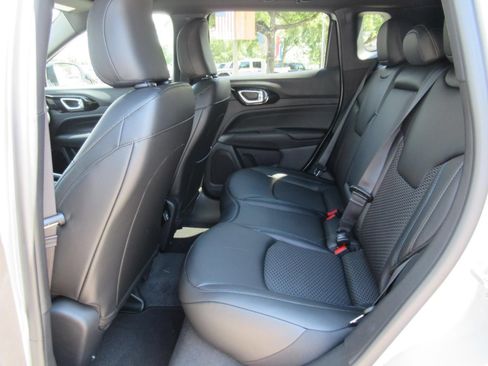 New 2026 Jeep Compass Latitude AWD/4WD image 32
