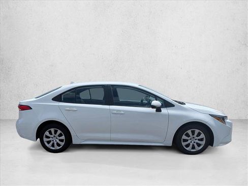 Used 2024 Toyota Corolla LE FWD image 4