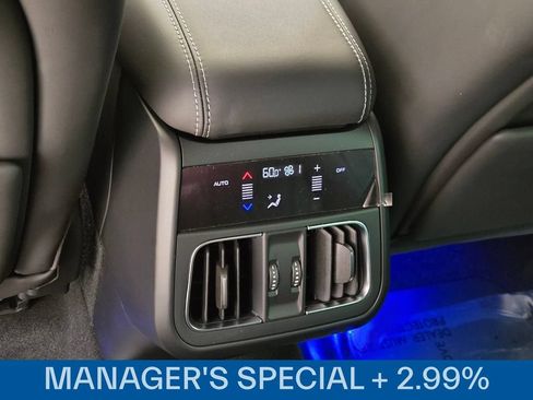 Used 2025 Maserati Grecale Modena AWD/4WD image 16